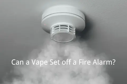 Un détecteur de fumée réagit à la vapeur d'une cigarette électronique.
