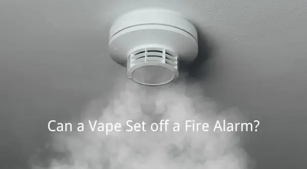 Un détecteur de fumée réagit à la vapeur d'une cigarette électronique.