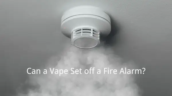 Un détecteur de fumée réagit à la vapeur d'une cigarette électronique.